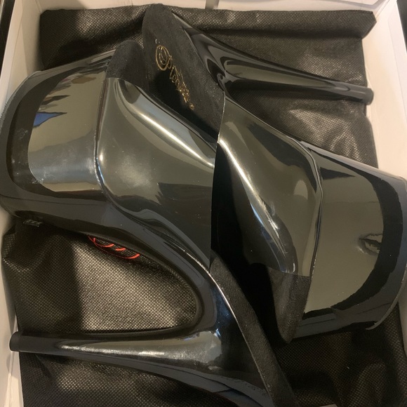 Pleaser Platform Heels - Picture 1 of 5